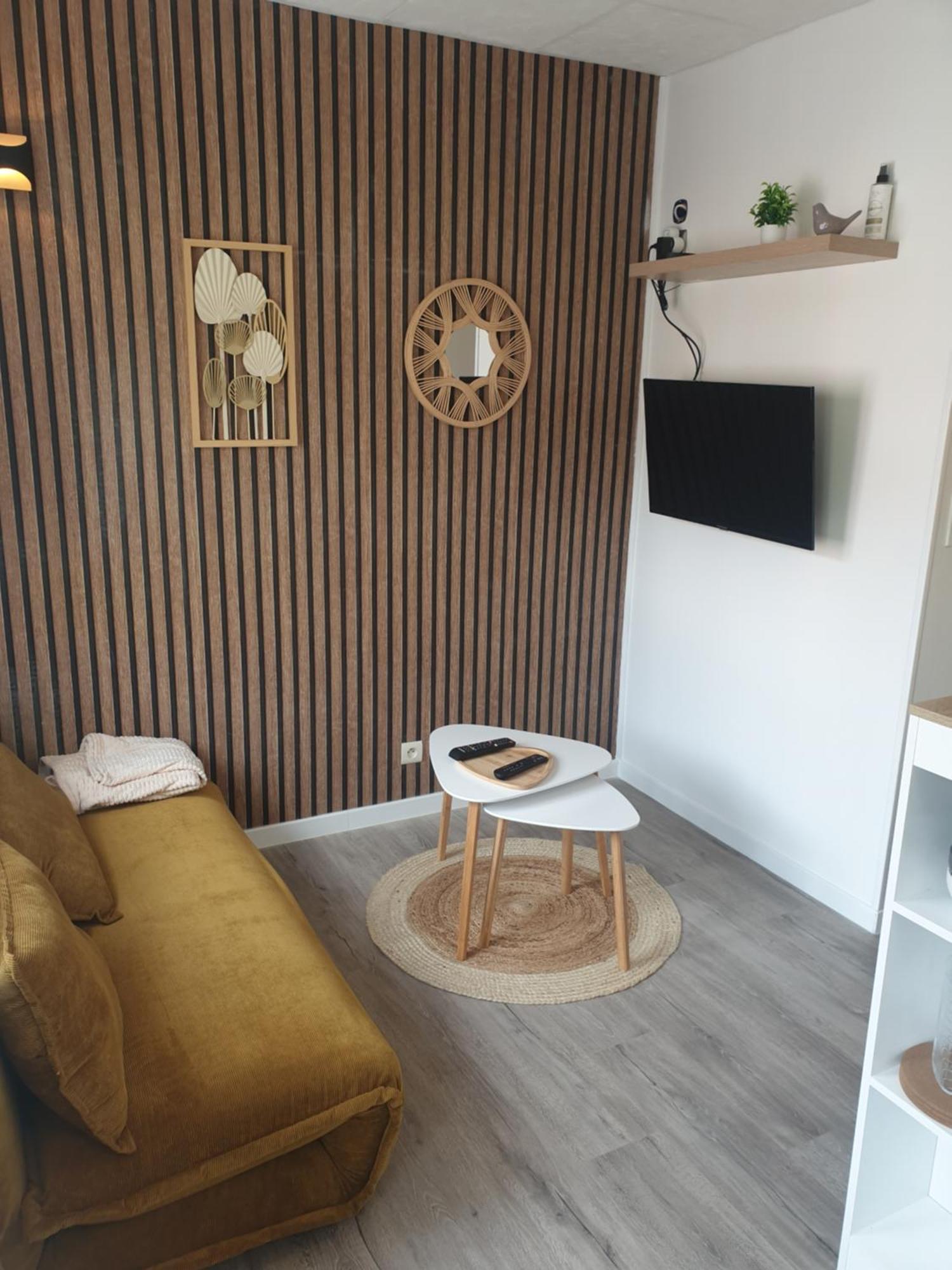 L'Hirondelle Apartment Pre-en-Pail-Saint-Samson ภายนอก รูปภาพ
